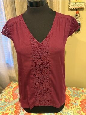 Anthropologie Meadow Rue Burgundy Lace-Front V-Neck Blouse